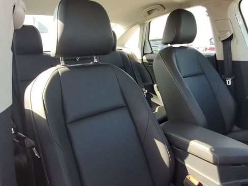 Used 2019 Volkswagen Jetta SE FWD image 32