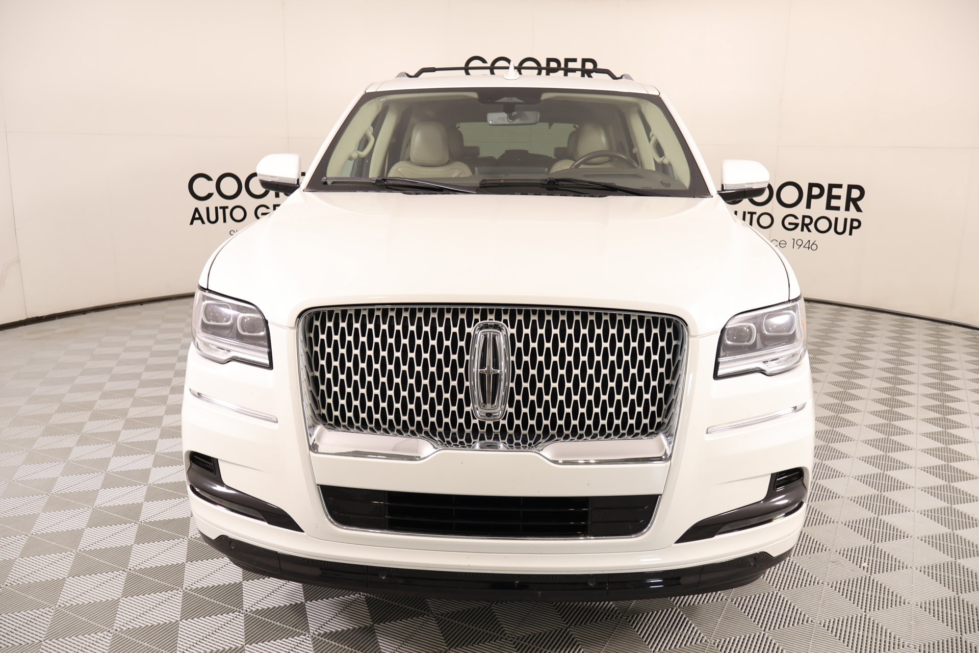 Used 2024 Lincoln Navigator Reserve AWD/4WD image 10