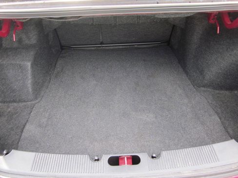 Used 2005 Ford Taurus SE image 13