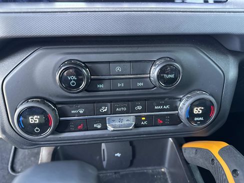 Used 2024 Ford Bronco Badlands image 26