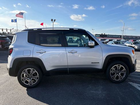 Used 2017 Jeep Renegade Limited image 6