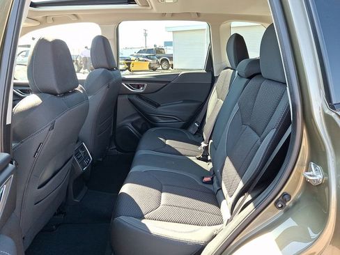 Used 2023 Subaru Forester Premium AWD/4WD image 13