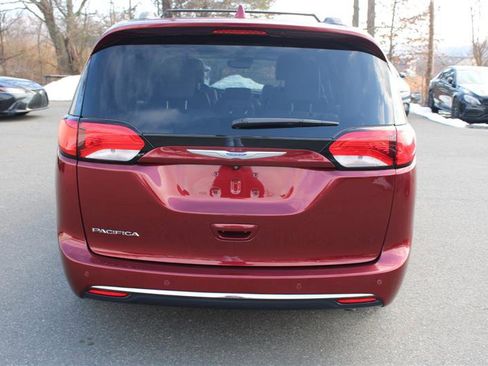 Used 2018 Chrysler Pacifica Touring-L Plus w/ Advanced Safetytec Group image 7