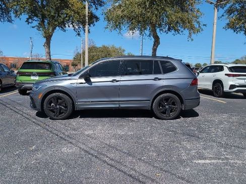 Used 2023 Volkswagen Tiguan SE R-Line image 3