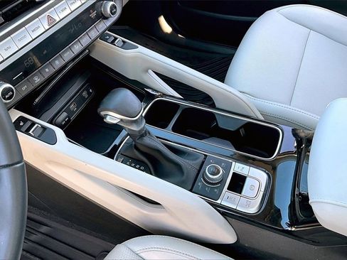 Certified 2024 Kia Telluride S w/ S Sunroof Package image 14