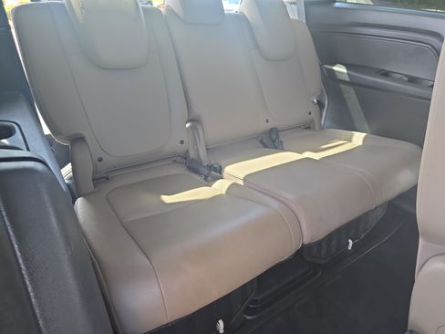 Used 2018 Honda Odyssey EX-L image 12