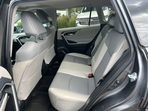 Used 2021 Toyota RAV4 XLE Premium FWD image 25