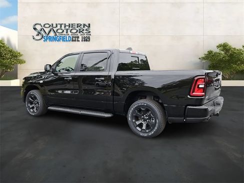 New 2026 RAM 1500 Express AWD/4WD image 3