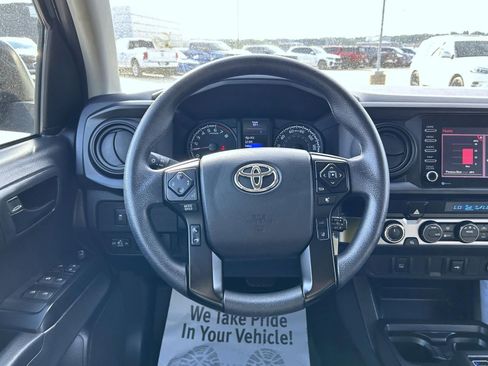 Used 2022 Toyota Tacoma SR image 11