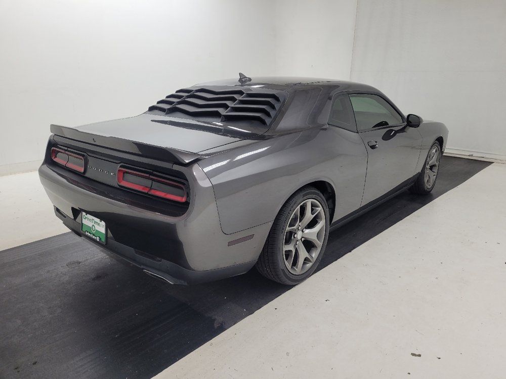 Used 2016 Dodge Challenger SXT w/ Sound Group RWD image 9