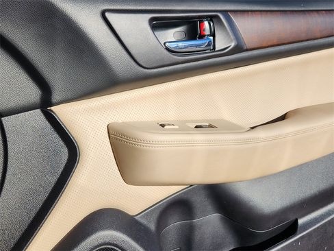 Used 2016 Subaru Outback 2.5i Limited image 21