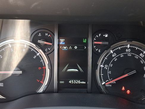 Used 2024 Toyota 4Runner TRD Off-Road Premium image 21