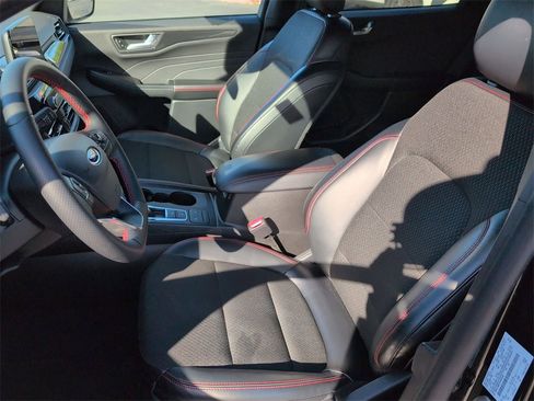 Used 2025 Ford Escape ST-Line image 14