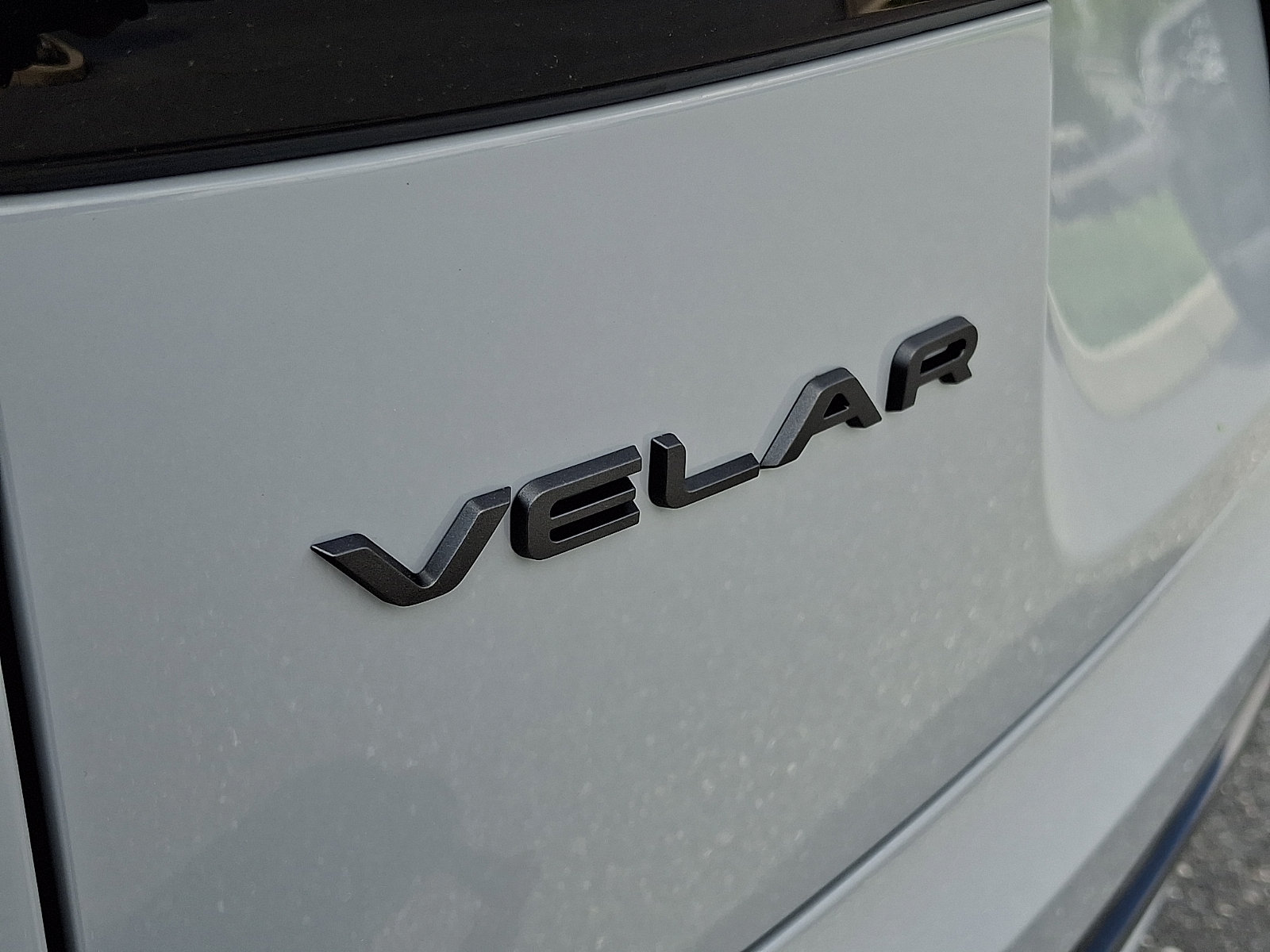 New 2026 Land Rover Range Rover Velar Dynamic SE AWD/4WD image 23