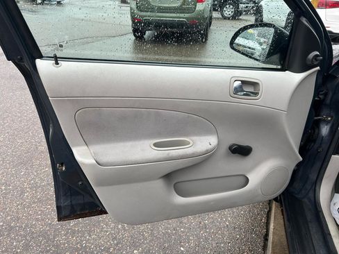 Used 2009 Pontiac G5 image 14