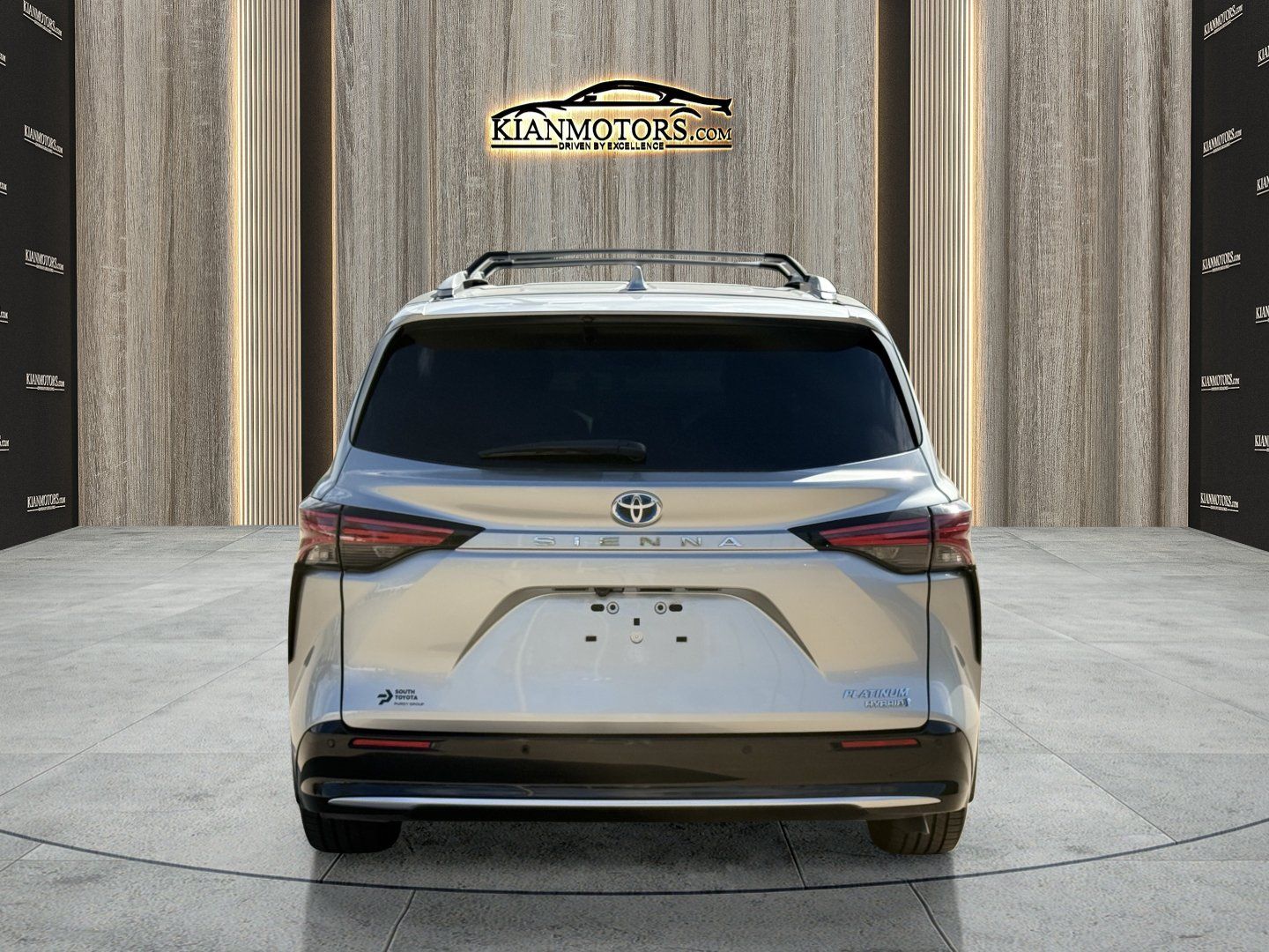 Used 2022 Toyota Sienna Platinum FWD image 6