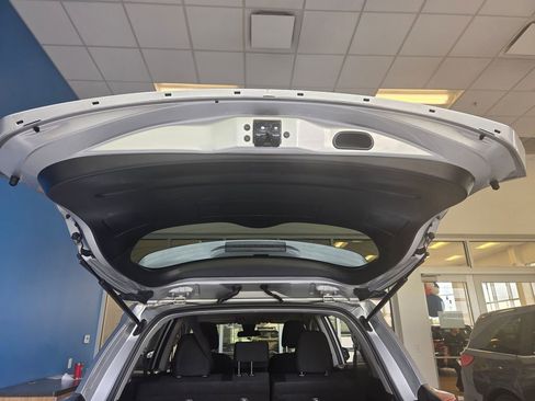 Used 2018 Toyota RAV4 LE w/ All Weather Liner Package AWD/4WD image 9