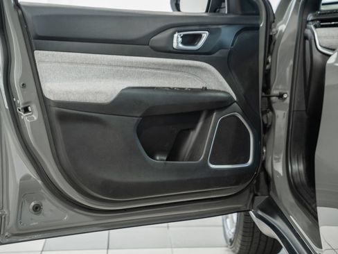 Certified 2023 Jeep Compass Latitude AWD/4WD image 41