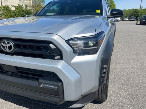 Certified 2025 Toyota 4Runner SR5 RWD image 28
