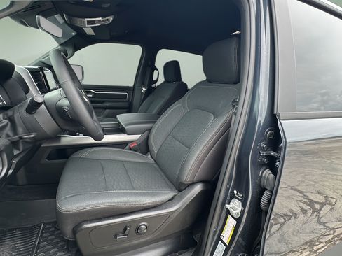 Used 2025 RAM 1500 Big Horn AWD/4WD image 17