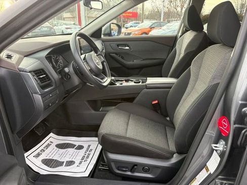 Certified 2023 Nissan Rogue SV image 9