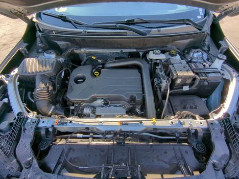 Used 2024 GMC Terrain SLE image 35