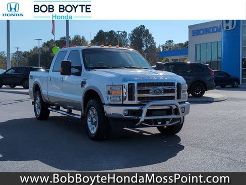 Used 2010 Ford F250 Lariat image 1