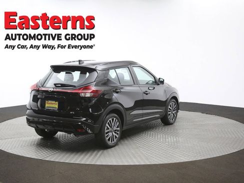 Used 2024 Nissan Kicks SR image 40