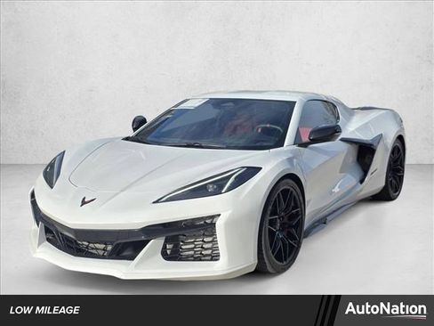 Used 2025 Chevrolet Corvette Z06 image 1