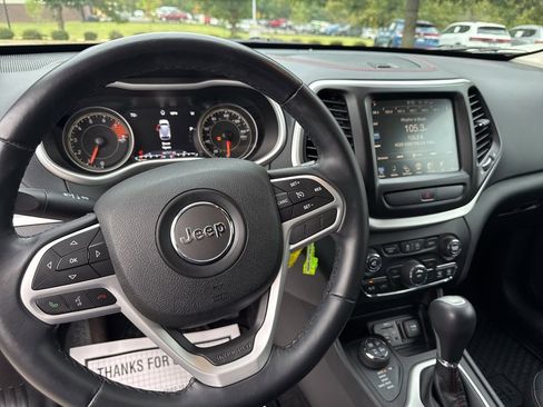 Used 2017 Jeep Cherokee Trailhawk image 26