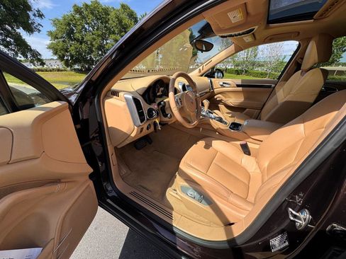 Used 2014 Porsche Cayenne AWD/4WD image 21
