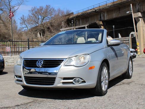 Used 2009 Volkswagen Eos Komfort image 3