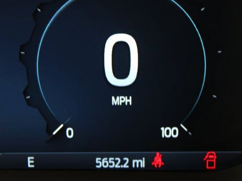 Used 2025 Ford F350 Lariat w/ Black Appearance Package image 12