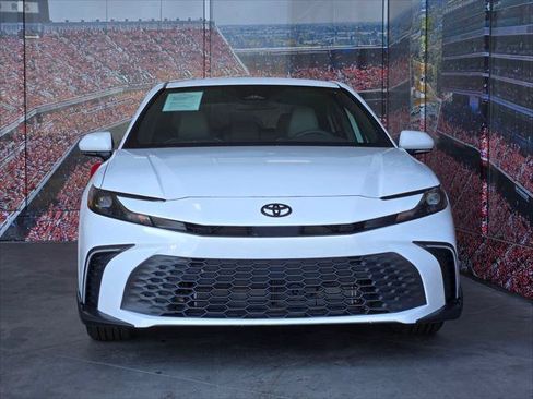 Used 2026 Toyota Camry SE FWD image 3