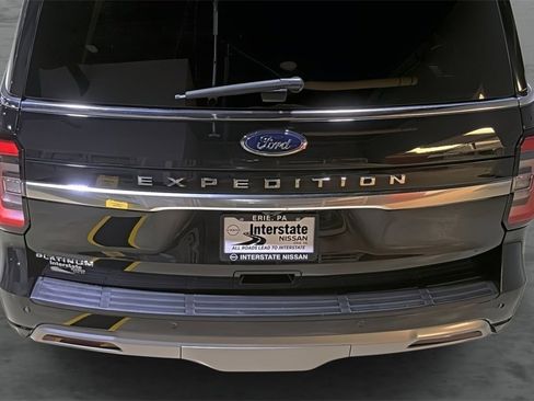 Used 2022 Ford Expedition Platinum image 11