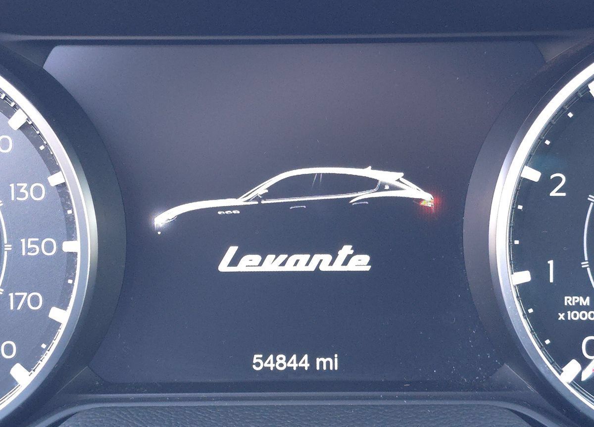 Used 2023 Maserati Levante Modena AWD/4WD image 31