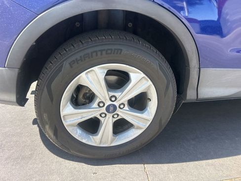 Used 2014 Ford Escape SE FWD image 2