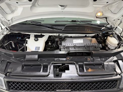 Used 2019 Chevrolet Express 2500 image 18