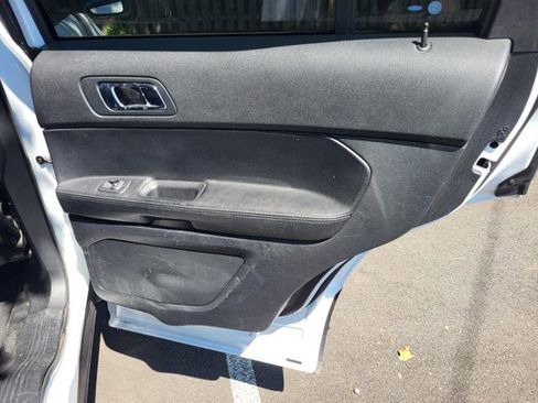 Used 2016 Ford Explorer 4WD Police Interceptor image 9