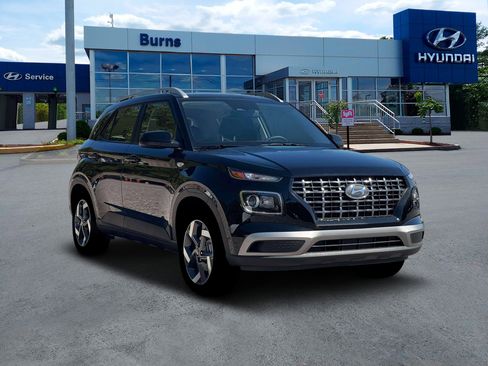 New 2026 Hyundai Venue SEL image 11