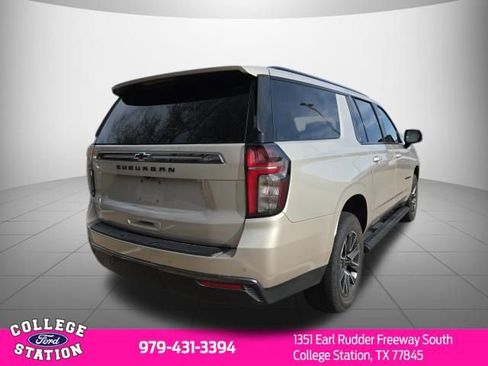 Used 2022 Chevrolet Suburban Z71 w/ Luxury Package image 4