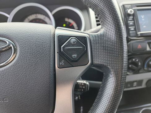 Used 2014 Toyota Tacoma 4x4 Double Cab w/ TRD Off-Road Package image 31