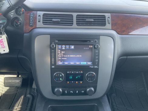 Used 2014 GMC Sierra 2500 SLT w/ SLT Convenience Package image 36