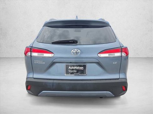 Used 2024 Toyota Corolla Cross LE FWD image 7