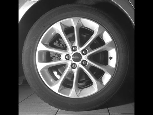 Used 2019 Ford Fusion SE FWD image 23