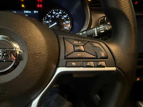 Used 2021 Nissan Kicks SV image 30