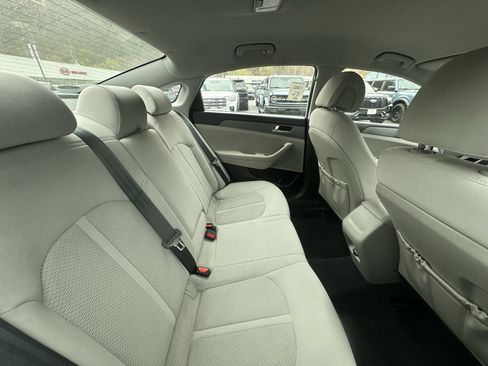 Used 2017 Hyundai Sonata SE FWD image 25