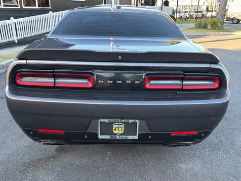 Used 2019 Dodge Challenger R/T RWD image 6