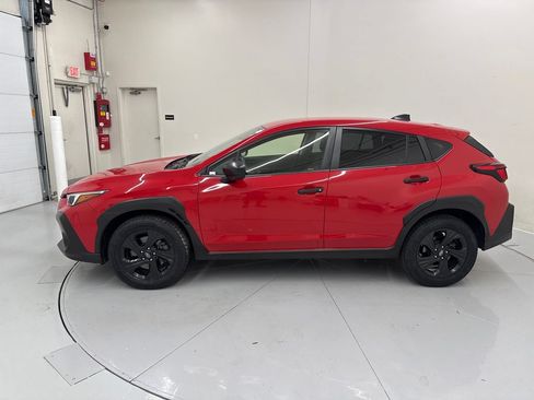 Used 2024 Subaru Crosstrek 2.0i AWD/4WD image 3