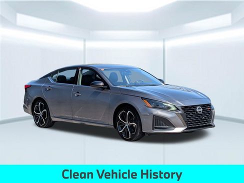 Used 2024 Nissan Altima 2.5 SR FWD image 5